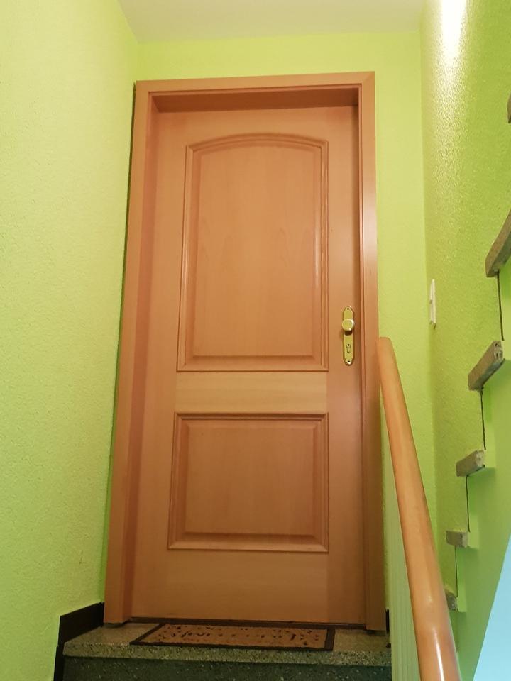 Dachgeschoßwohnung mit Einbauküche zu vermieten