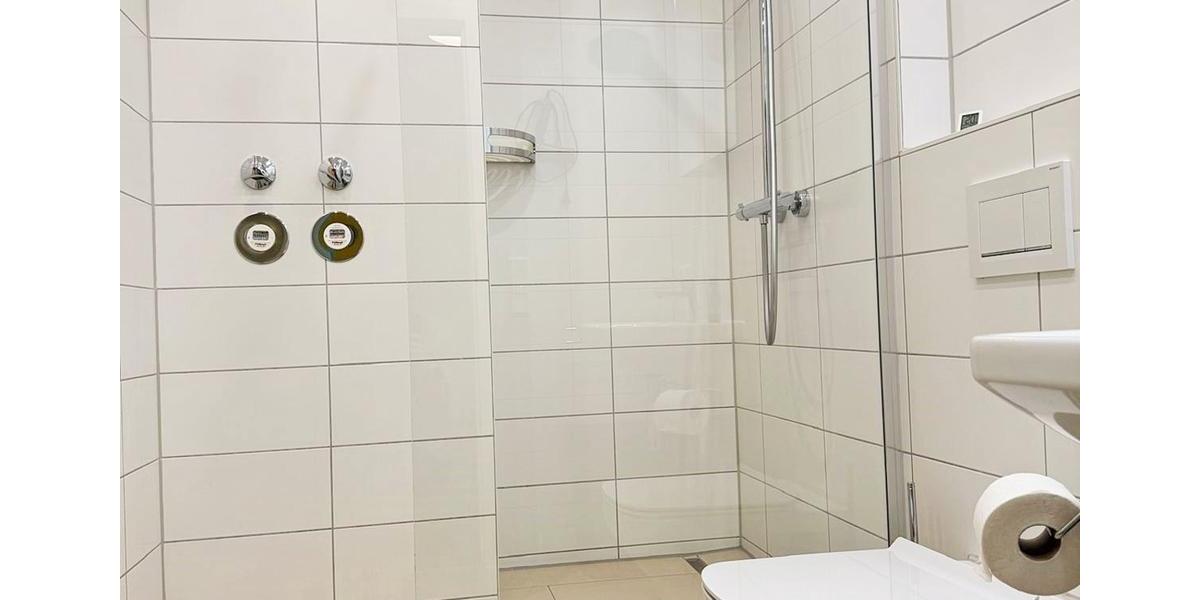 1-Zimmerwohnung mit Wlan, TV, Küche, Walk-In DuscheWC, Waschmaschine, Balkon und Parkplatz 1 zimmer