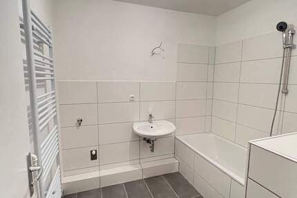 Sanierte 4-Zimmer-Wohnung sucht neue Familie! 4 zimmer