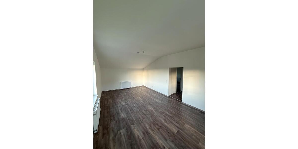 Etagenwohnung Marktredwitz - 2 Zimmer, 300 m&sup2;, 475&euro; | Angebot:23791383