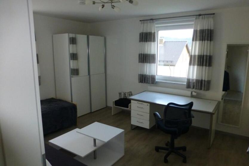 Zimmer in 3er-Mädels-WG