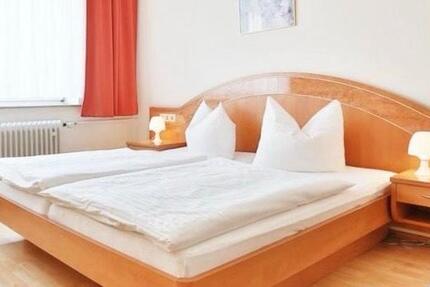 HotelzimmerMonteurzimmerStudentenzimmer 1-2-3Pers.monatl.mieten 1 zimmer