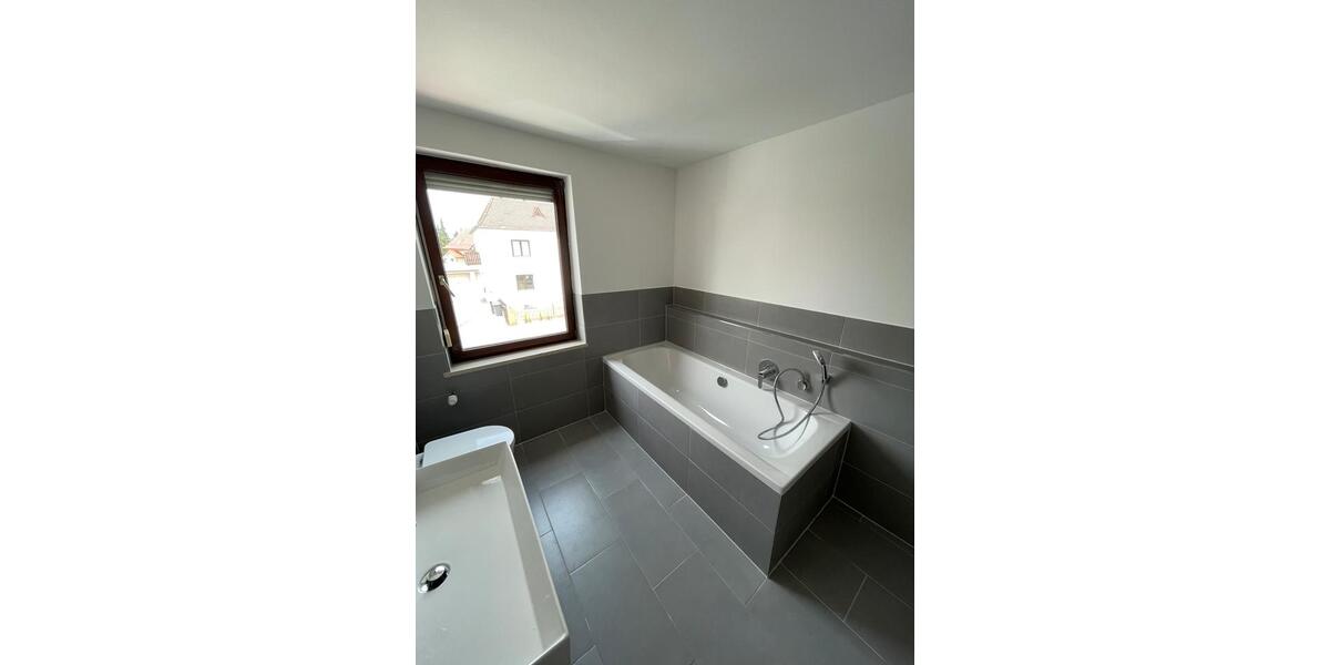 Reihenhaus Straubing - 3 Zimmer, 98 m&sup2;, 950&euro; | Angebot:26237530