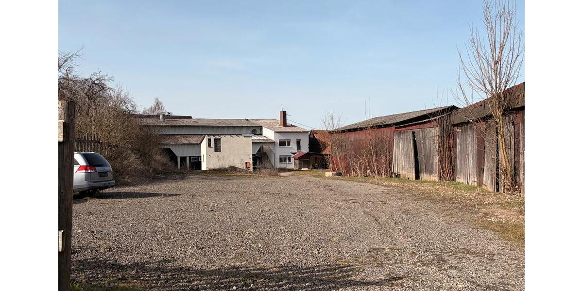 Einfamilienhaus Feldatal - 8 Zimmer, 280 m&sup2;, 1.390&euro; | Angebot:26604948