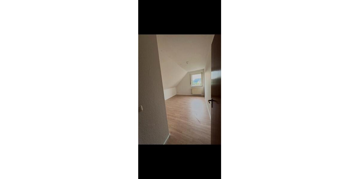 Dachgeschoßwohnung Bad Laer - 3 Zimmer, 80 m&sup2;, 1.000&euro; | Angebot:26269893