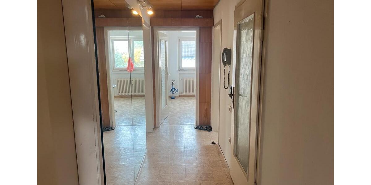 Dachgeschoßwohnung Leonberg - 4 Zimmer, 75 m&sup2;, 1.650&euro; | Angebot:24487529