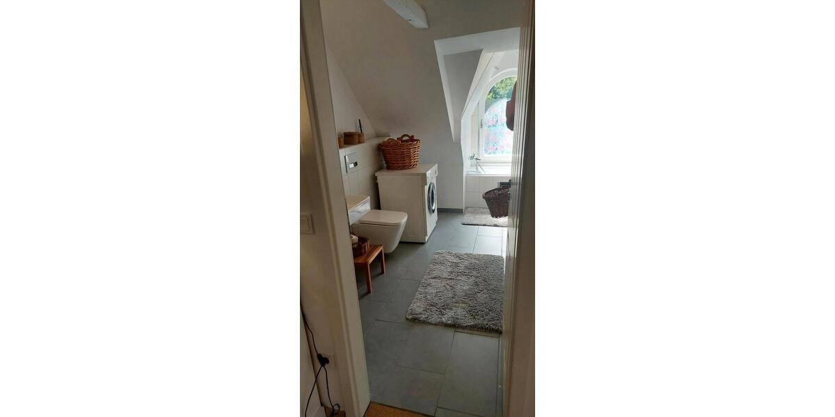 Dachgeschoßwohnung Dortmund Aplerbeck - 1 Zimmer, 70 m&sup2;, 1.250&euro; | Angebot:26426324