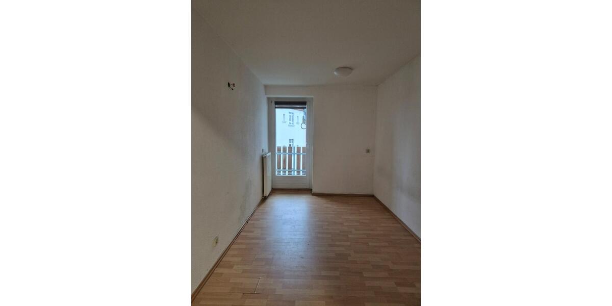 3-Raum-Wohnung im 2.OG mit 2 x Balkon in Wurzen zu vermieten 3 zimmer