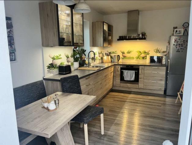 Schöne Wohnung auf 2 Etagen mit Balkon und Kamin