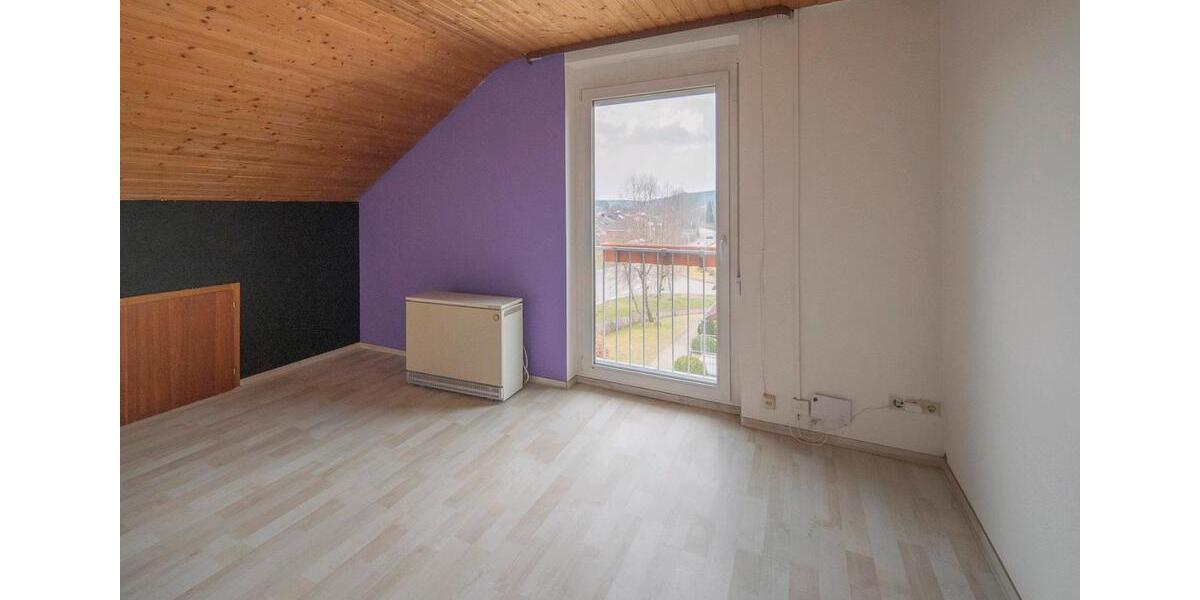 Dachgeschoßwohnung Sankt Georgen im Schwarzwald - 3 Zimmer, 67 m&sup2;, 625&euro; | Angebot:26297532