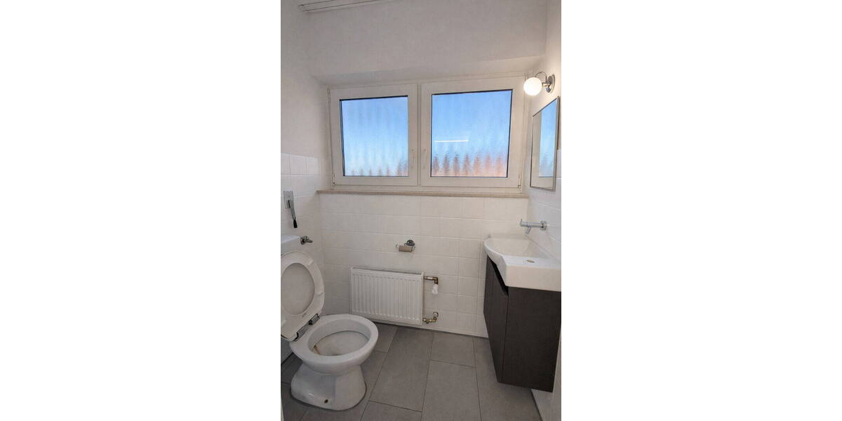 Etagenwohnung Süßen - 3 Zimmer, 90 m&sup2;, 1.100&euro; | Angebot:26150678