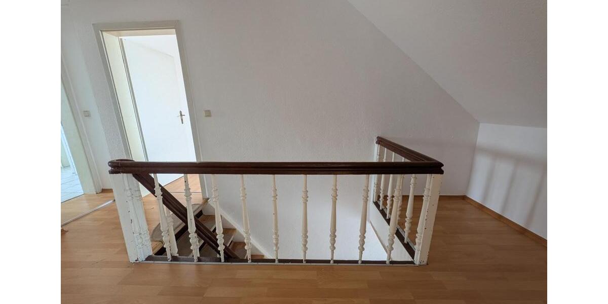 Dachgeschoßwohnung Aschersleben - 3 Zimmer, 70 m&sup2;, 400&euro; | Angebot:24815707
