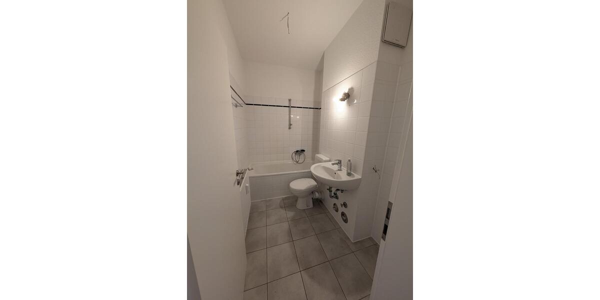 Erdgeschoßwohnung Schwerin - 3 Zimmer, 62 m&sup2;, 563&euro; | Angebot:24380918