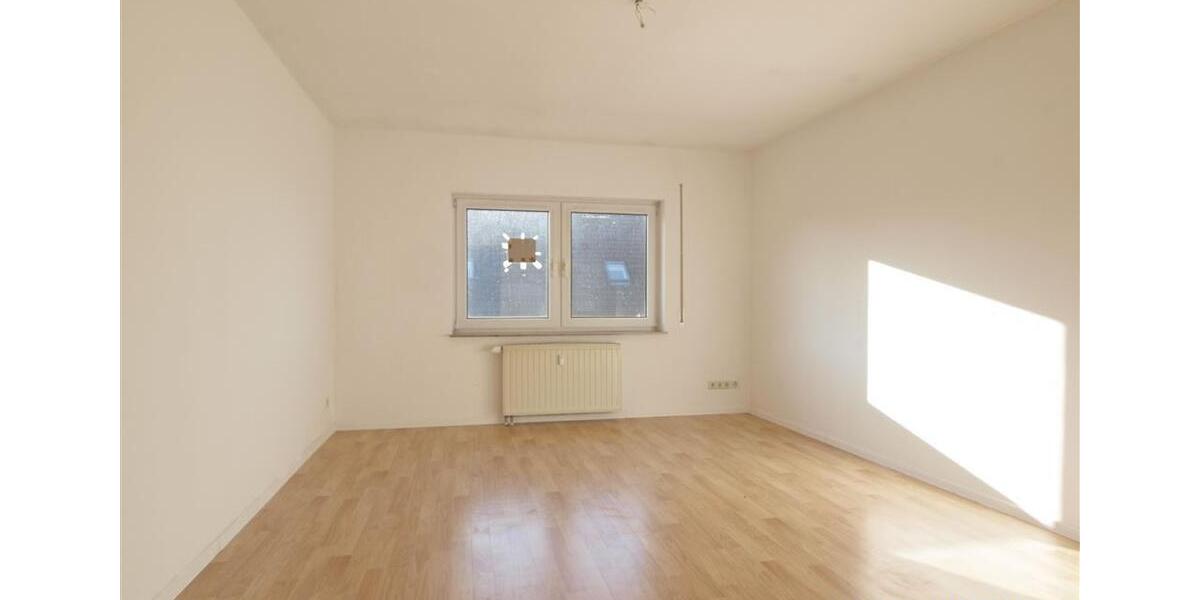 Dachgeschoßwohnung Hainichen - 3 Zimmer, 70 m&sup2;, 398&euro; | Angebot:24144480