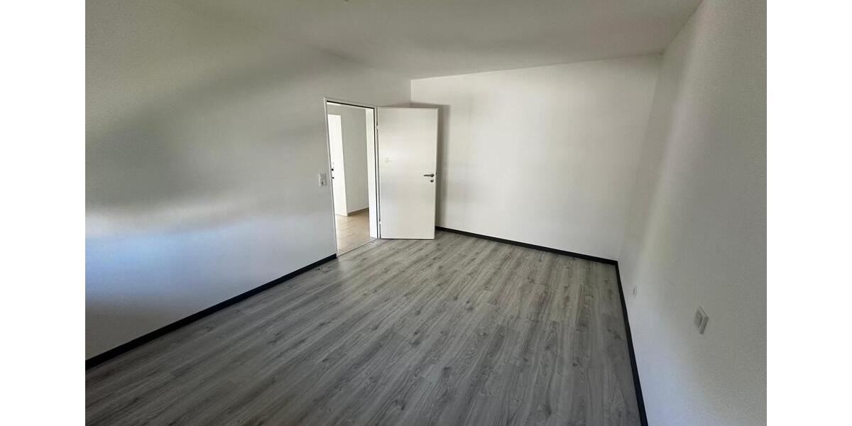 Etagenwohnung Wolfhagen - 3 Zimmer, 91 m&sup2;, 730&euro; | Angebot:26279480
