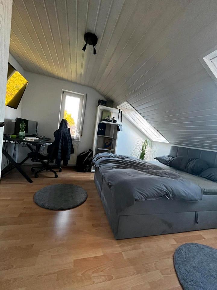 Schwaigern Mietwohnung DG 86qm 850 Kaltmiete + 350 NK zimmer