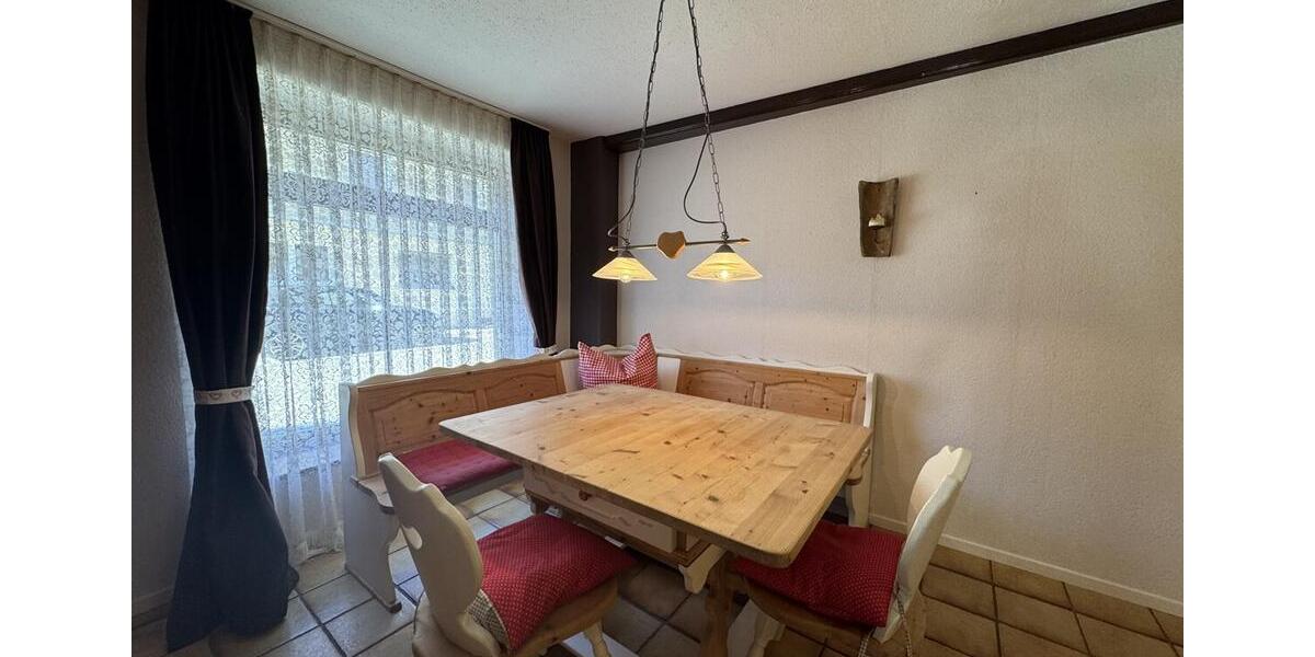 Wohnen, wo Geschichte lebt – Stilvolle Erdgeschosswohnung mit Wellness-Komfort in der Altstadt 2 zimmer