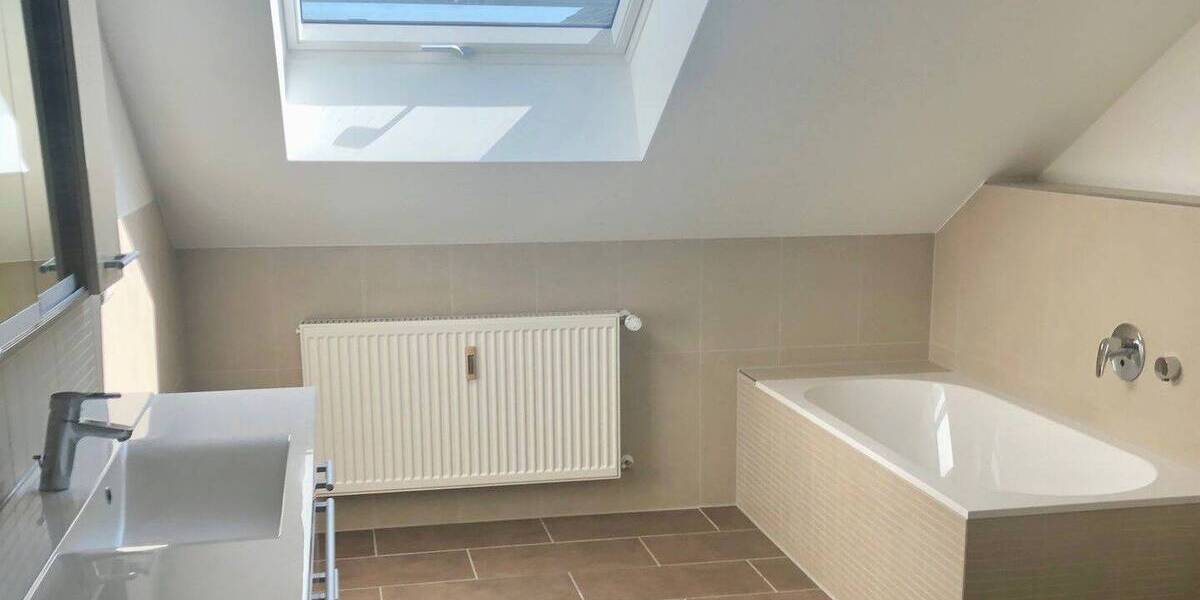 Etagenwohnung Schriesheim - 5 Zimmer, 197 m&sup2;, 2.300&euro; | Angebot:26545588