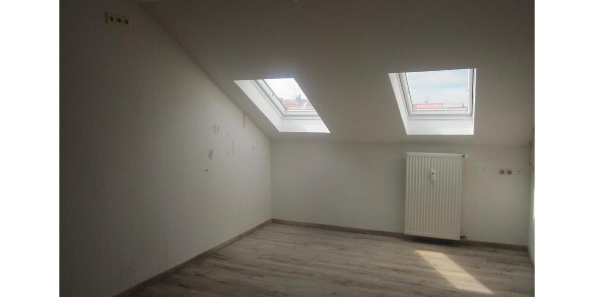 Dachgeschoßwohnung Weiterstadt - 4 Zimmer, 114 m&sup2;, 1.260&euro; | Angebot:26272075