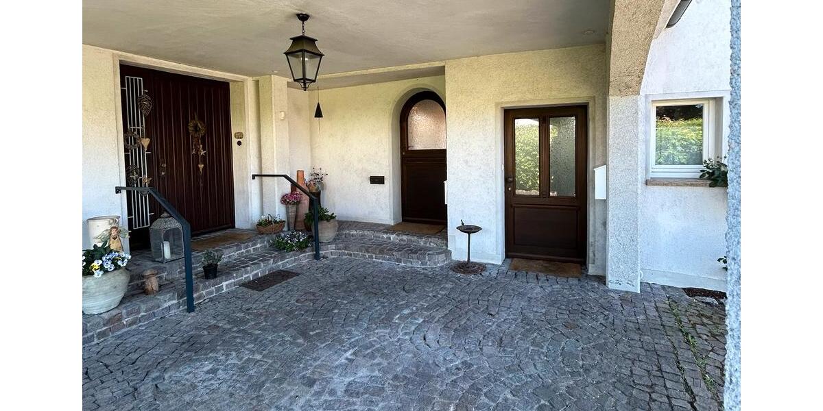 Maisonettenwohnung Bünde - 4 Zimmer, 124 m&sup2;, 1.350&euro; | Angebot:26705735
