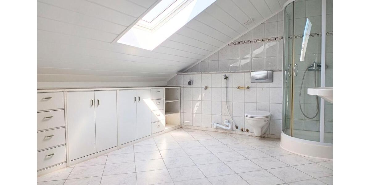 Maisonettenwohnung Schwalbach - 4.5 Zimmer, 194 m&sup2;, 1.450&euro; | Angebot:26587800