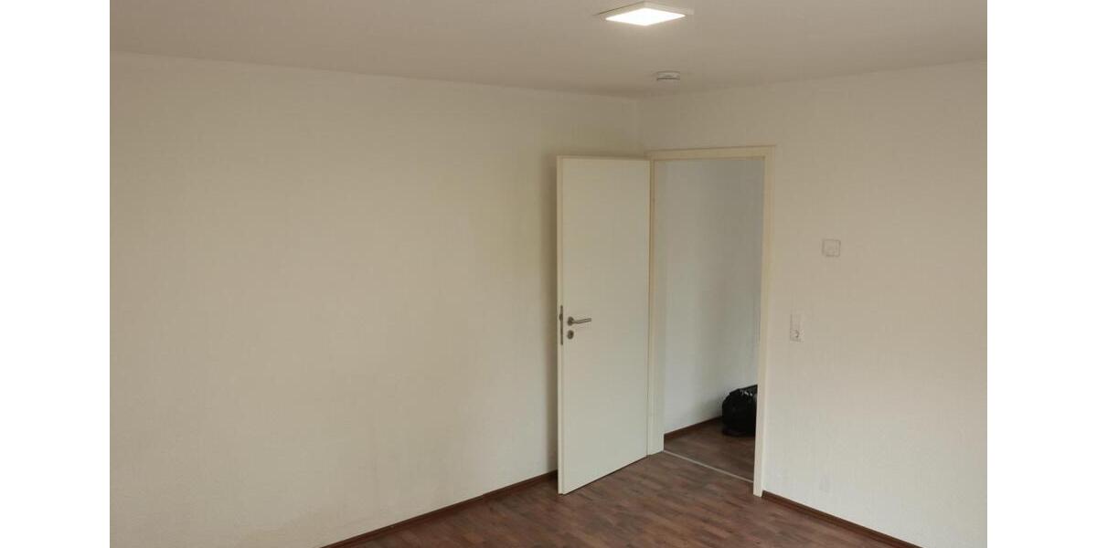 Etagenwohnung Brake (Unterweser) - 3 Zimmer, 70 m&sup2;, 1.000&euro; | Angebot:24562226
