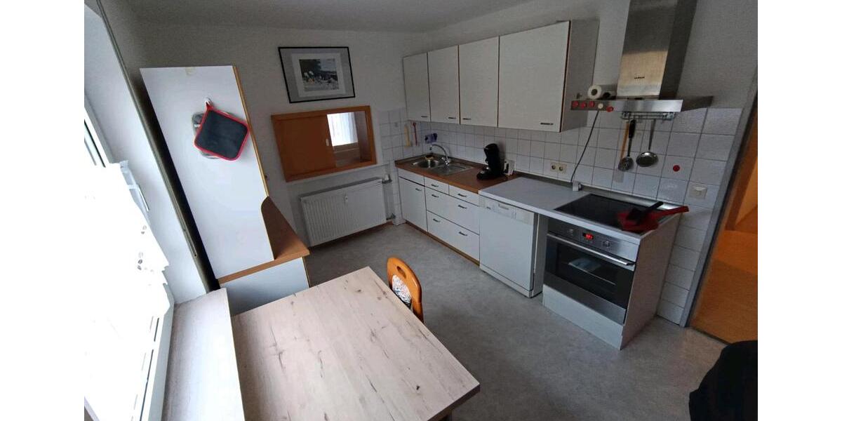 Wohnen auf Zeit Spaichingen - 3 Zimmer, 98 m&sup2;, 1.300&euro; | Angebot:26123165