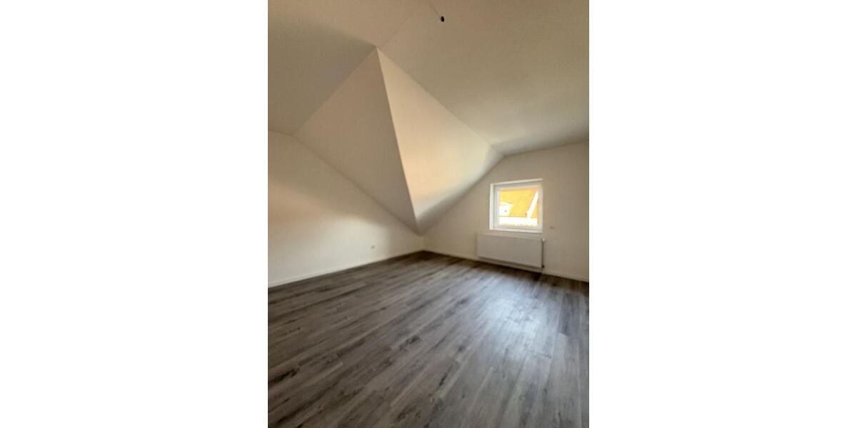 Dachgeschoßwohnung Papenburg - 3.5 Zimmer, 102 m&sup2;, 960&euro; | Angebot:25871239