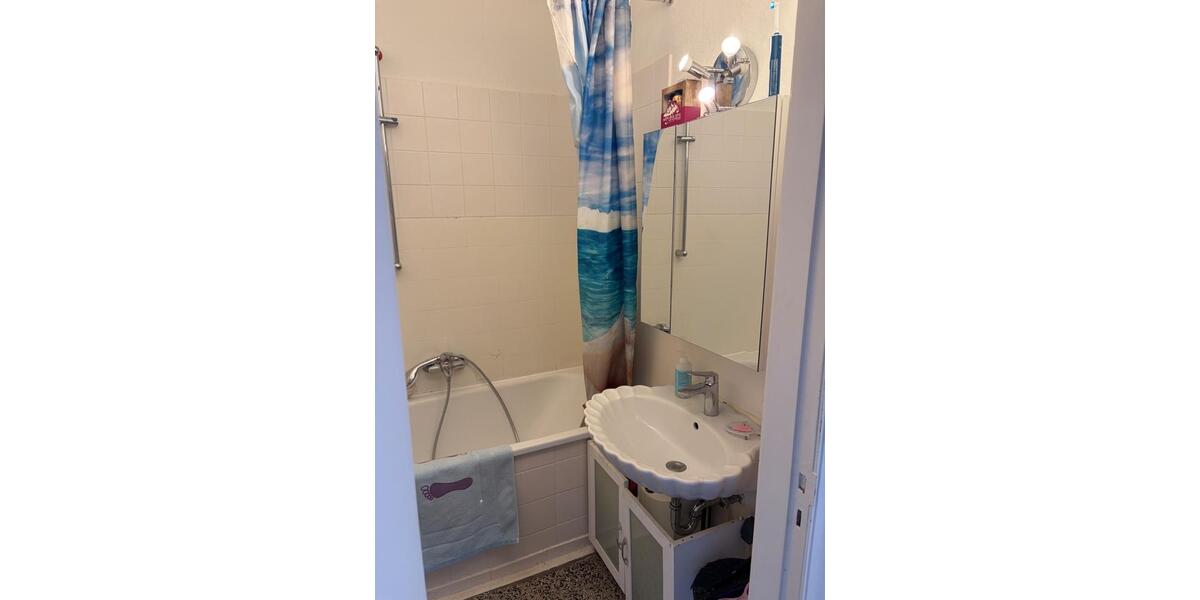 Etagenwohnung Lübeck Innenstadt - 3 Zimmer, 75 m&sup2;, 1.000&euro; | Angebot:26546941