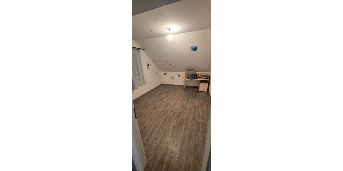 Dachgeschoßwohnung Rust - 3 Zimmer, 90 m&sup2;, 1.770&euro; | Angebot:26040745