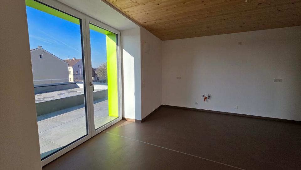 Etagenwohnung Deggendorf - 4 Zimmer, 90 m&sup2;, 990&euro; | Angebot:24560796