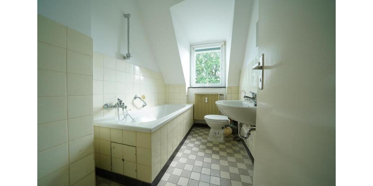 Dachgeschoßwohnung Bebra - 3 Zimmer, 54 m&sup2;, 385&euro; | Angebot:26553858