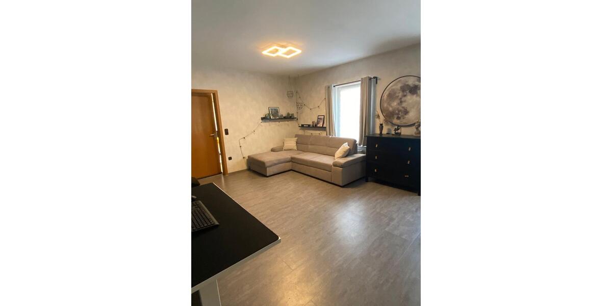 Etagenwohnung Albertshofen - 3 Zimmer, 110 m&sup2;, 850&euro; | Angebot:26644973