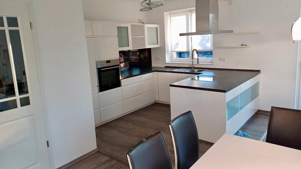 Villa Bad Bramstedt - 5 Zimmer, 140 m&sup2;, 1.900&euro; | Angebot:24356446