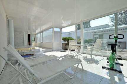 Wohnung Köln Chorweiler - 5 Zimmer, 306 m&sup2;, 3.100&euro; | Angebot:16614617