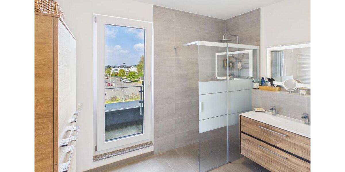 Dachgeschoßwohnung Pulheim - 4 Zimmer, 155 m&sup2;, 2.150&euro; | Angebot:26266804