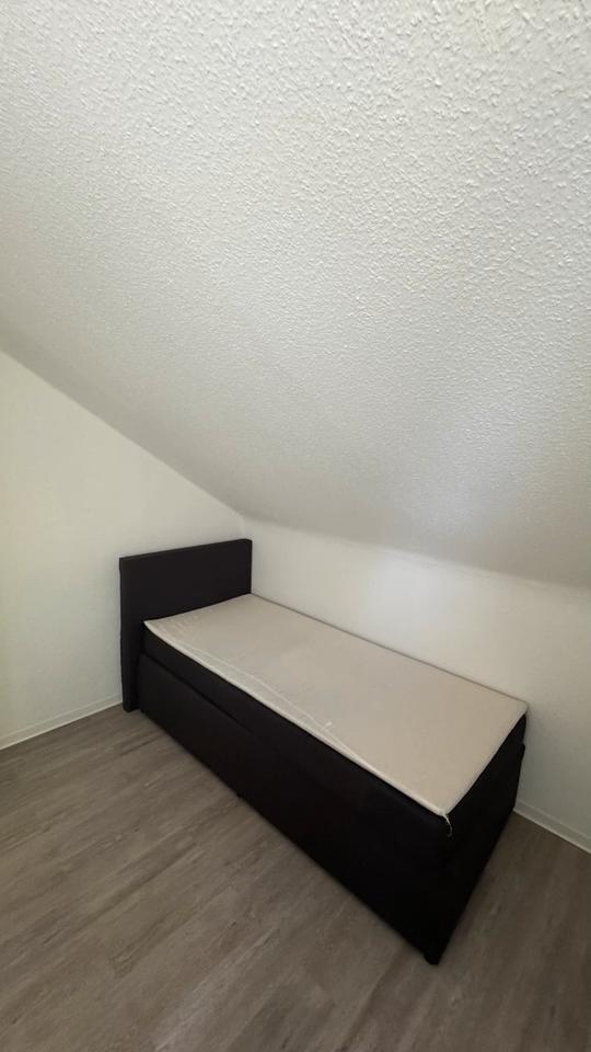 13 qm Zimmer verfügbar in 4er WG in bester Lage, Essen-Dellwig