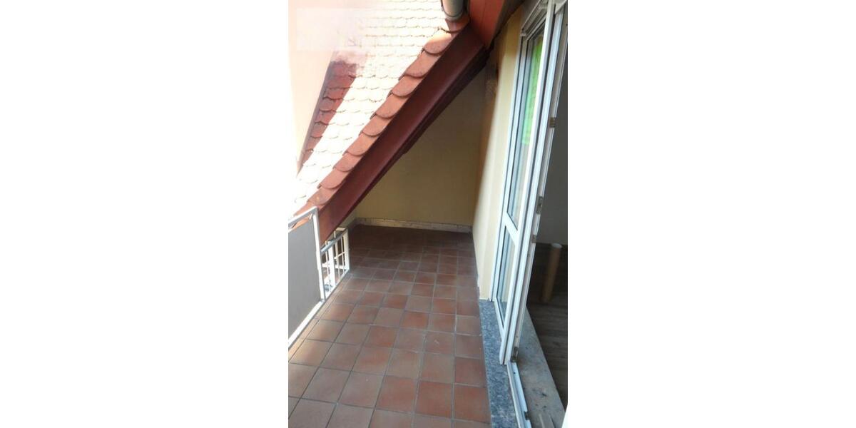 Dachgeschoßwohnung Werdau - 3 Zimmer, 66 m&sup2;, 465&euro; | Angebot:26309857