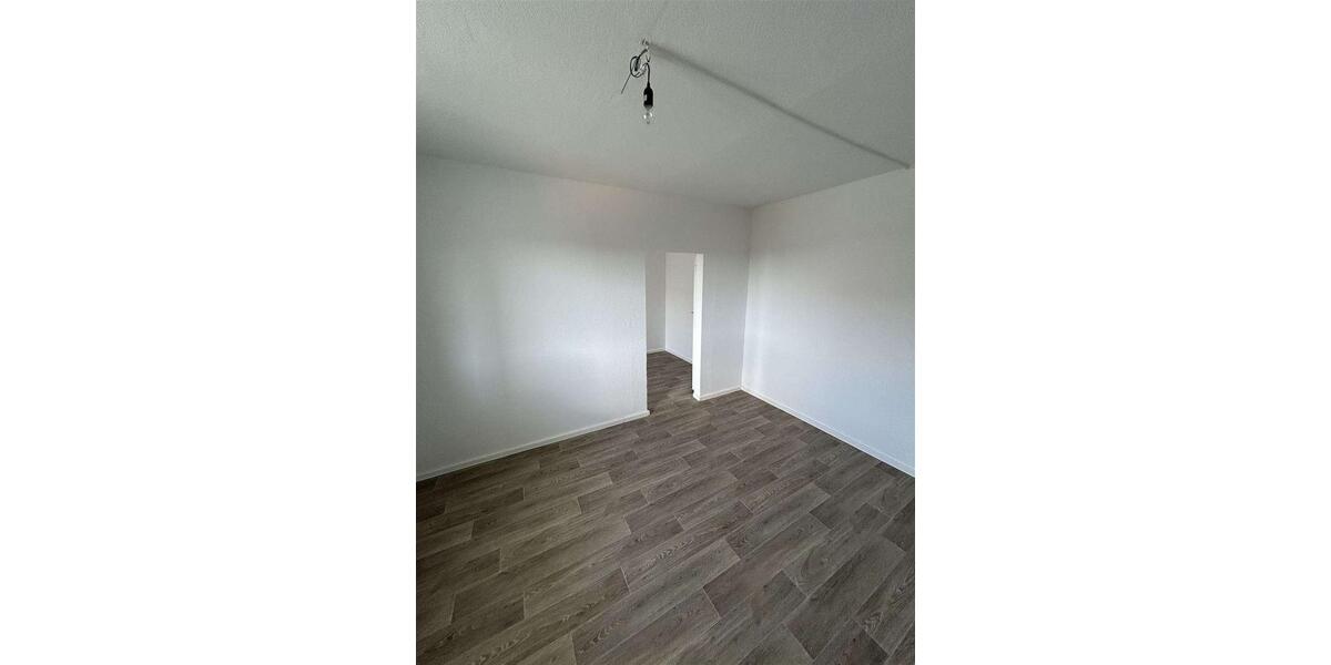 Etagenwohnung Markneukirchen - 4 Zimmer, 79 m&sup2;, 343&euro; | Angebot:24213849