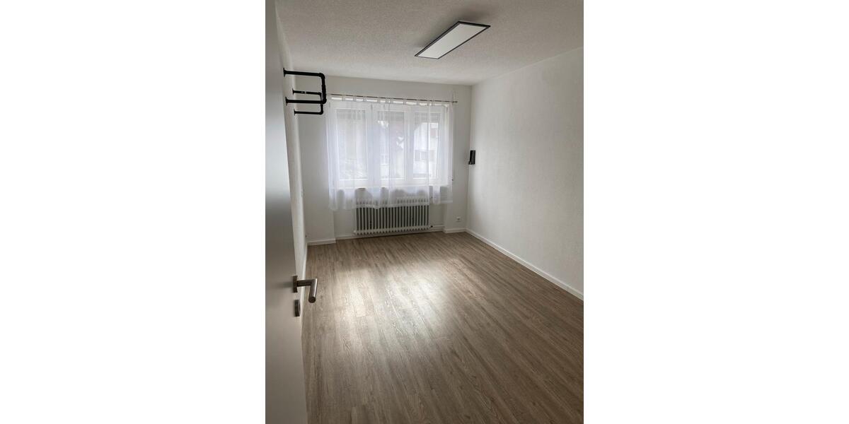 Etagenwohnung Hilzingen - 4.5 Zimmer, 120 m&sup2;, 1.700&euro; | Angebot:26645510