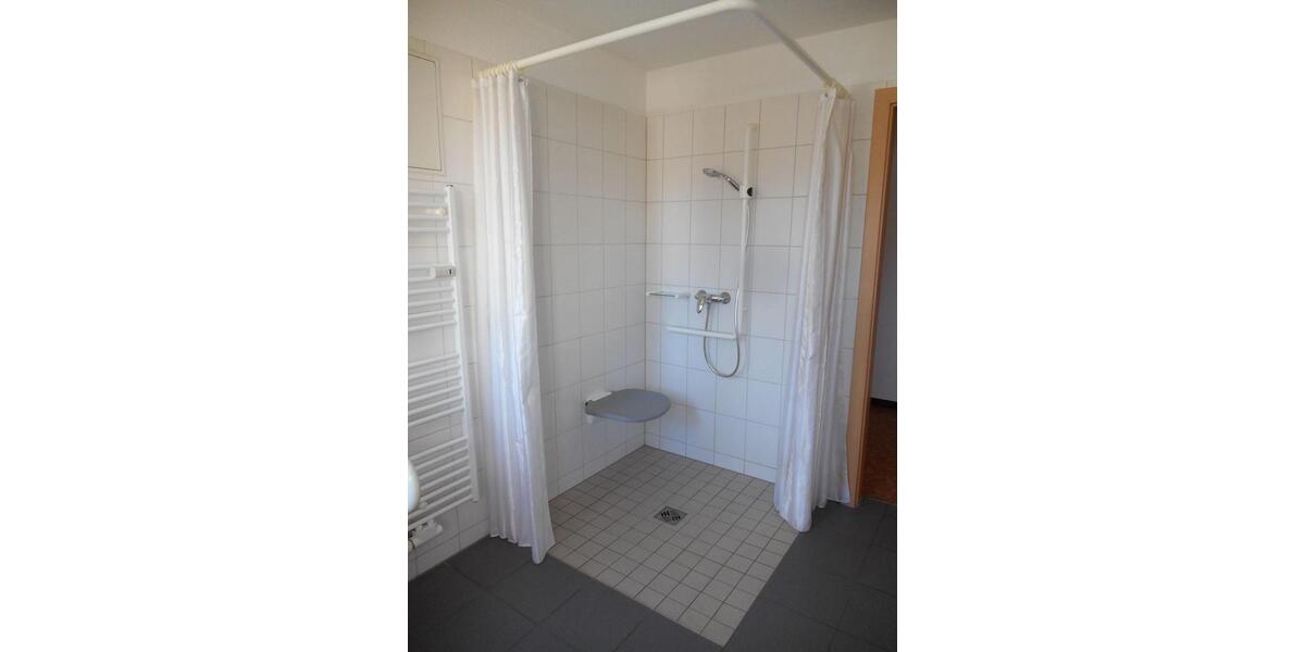 Erdgeschoßwohnung Bischofswerda - 2 Zimmer, 61 m&sup2;, 375&euro; | Angebot:26419897