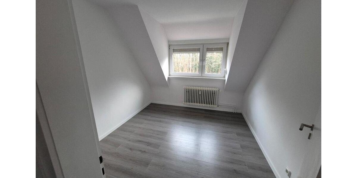 Dachgeschoßwohnung Kaufungen - 3 Zimmer, 65 m&sup2;, 750&euro; | Angebot:24998466