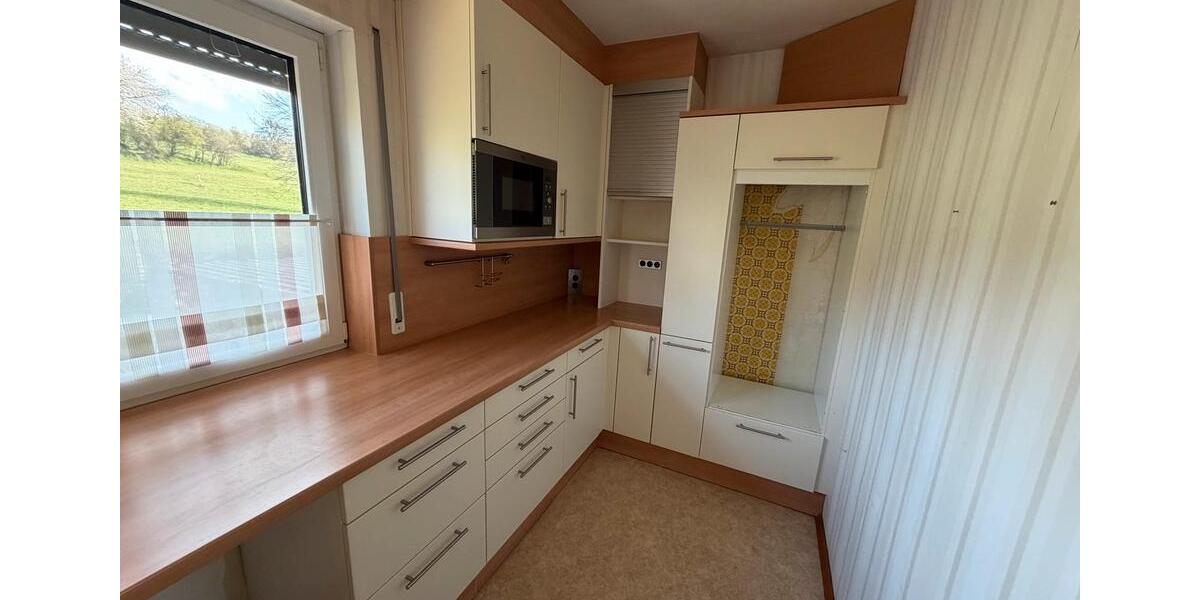 Etagenwohnung Lahntal - 5.5 Zimmer, 137 m&sup2;, 1.350&euro; | Angebot:26429908
