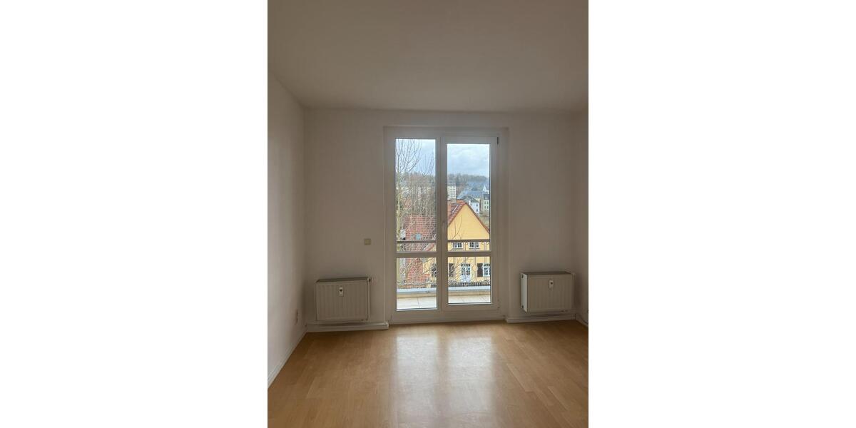 Etagenwohnung Lengenfeld - 3 Zimmer, 59 m&sup2;, 325&euro; | Angebot:25319771