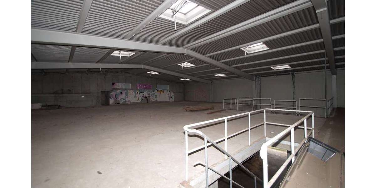 ++Gewerbehof mit Lagerhalle und Bürohaus an der B186++ zimmer