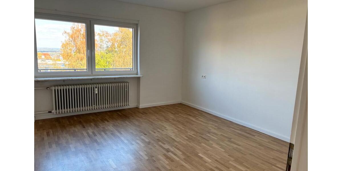 Etagenwohnung Riegelsberg - 3 Zimmer, 104 m&sup2;, 1.000&euro; | Angebot:26007927