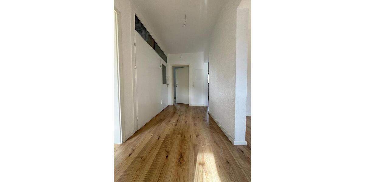 Dachgeschoßwohnung Sankt Ingbert - 3 Zimmer, 66 m&sup2;, 685&euro; | Angebot:23811452