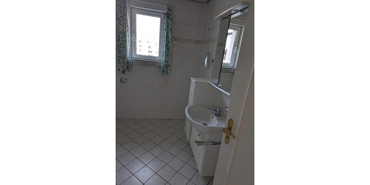 Etagenwohnung Bad Mergentheim - 4 Zimmer, 112 m&sup2;, 1.100&euro; | Angebot:26565148