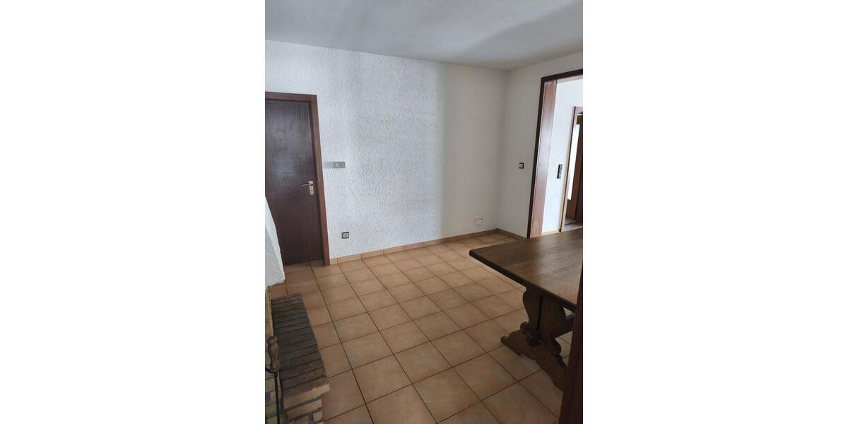 Etagenwohnung Netphen - 3 Zimmer, 95 m&sup2;, 650&euro; | Angebot:26611414