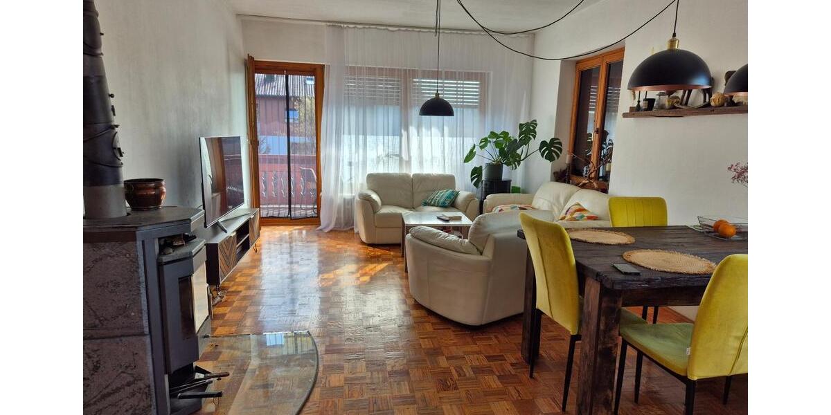 Etagenwohnung Moorenweis - 4 Zimmer, 104 m&sup2;, 1.300&euro; | Angebot:25641038